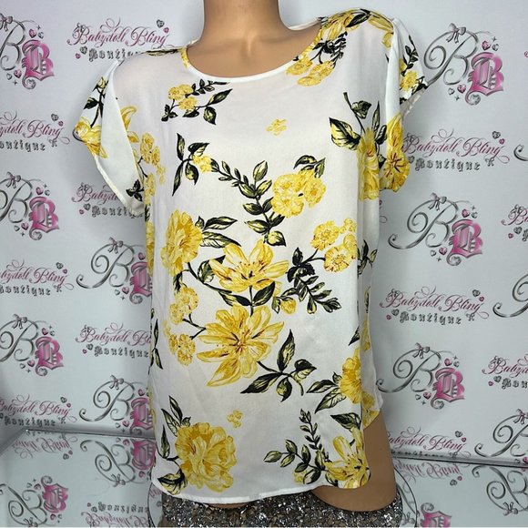 Van Heusen Tops - Van Heusen floral tshirt blouse white yellow green flowers flowy cute garden